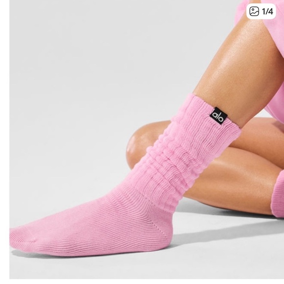 ALO Yoga Accessories - ALO Yoga Soft Pink Unisex Scrunch Socks